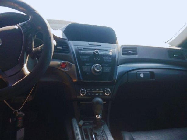 2013 Acura ILX 2.0L Premium photo 6