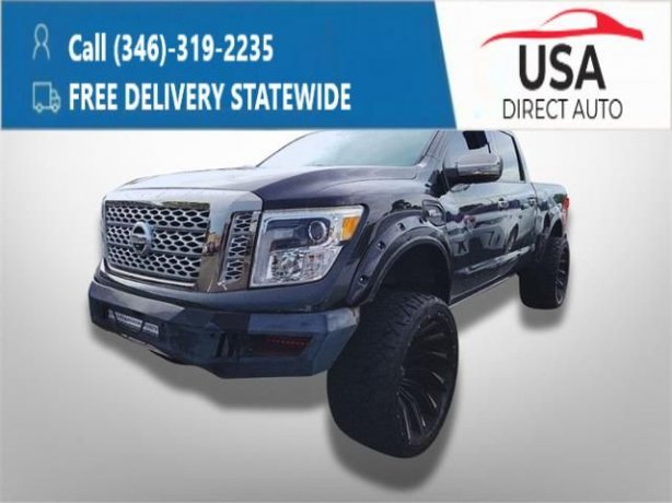 2017 Nissan TITAN 