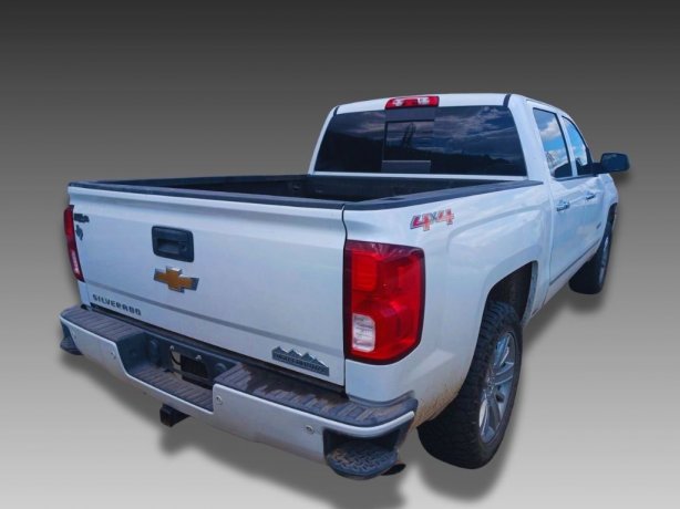 2016 Chevrolet Silverado High Country photo 4