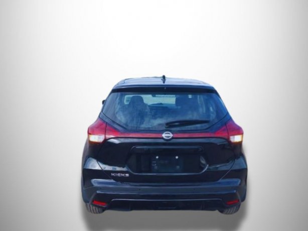 2023 Nissan Kicks S photo 2