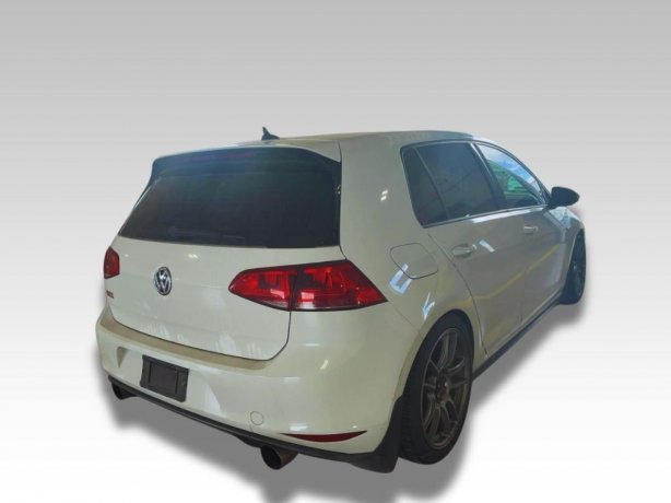 2016 Volkswagen Golf GTI photo 4