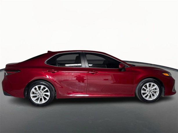 2021 Toyota Camry LE photo 4