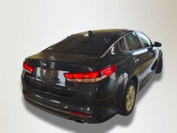 2016 Kia Optima photo 3