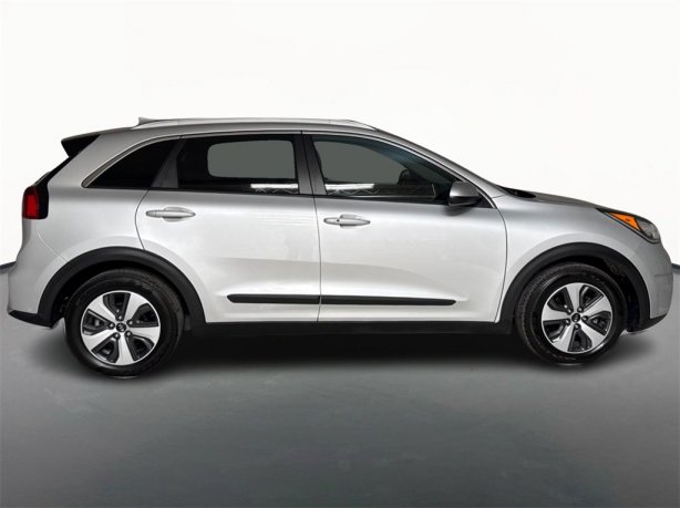 2017 Kia Niro LX photo 4
